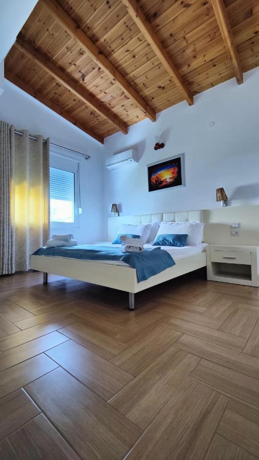B&G Holiday Sarandë Exterior foto